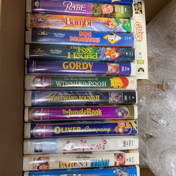 VHS tapes - Picture 2 of 4